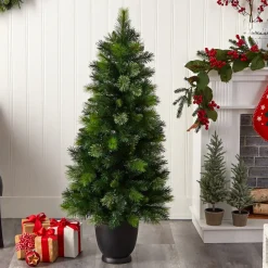 Outlet The Holiday Aisle 4' 6" H Green Realistic Artificial Pine Cashmere Christmas Tree With 100 Led Lights