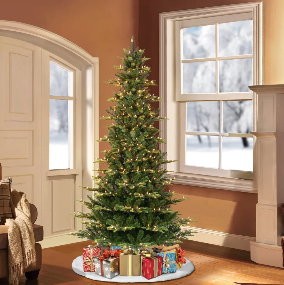 Best The Holiday Aisle 9' H Slender Green Pine Christmas Tree With 700 Lights