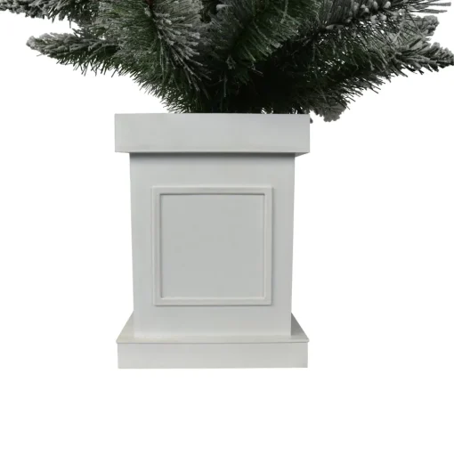Cheap The Holiday Aisle 4-Foot Pre-Lit And Flocked Artificial Christmas Tree With Decorative Berries And 50 Lights