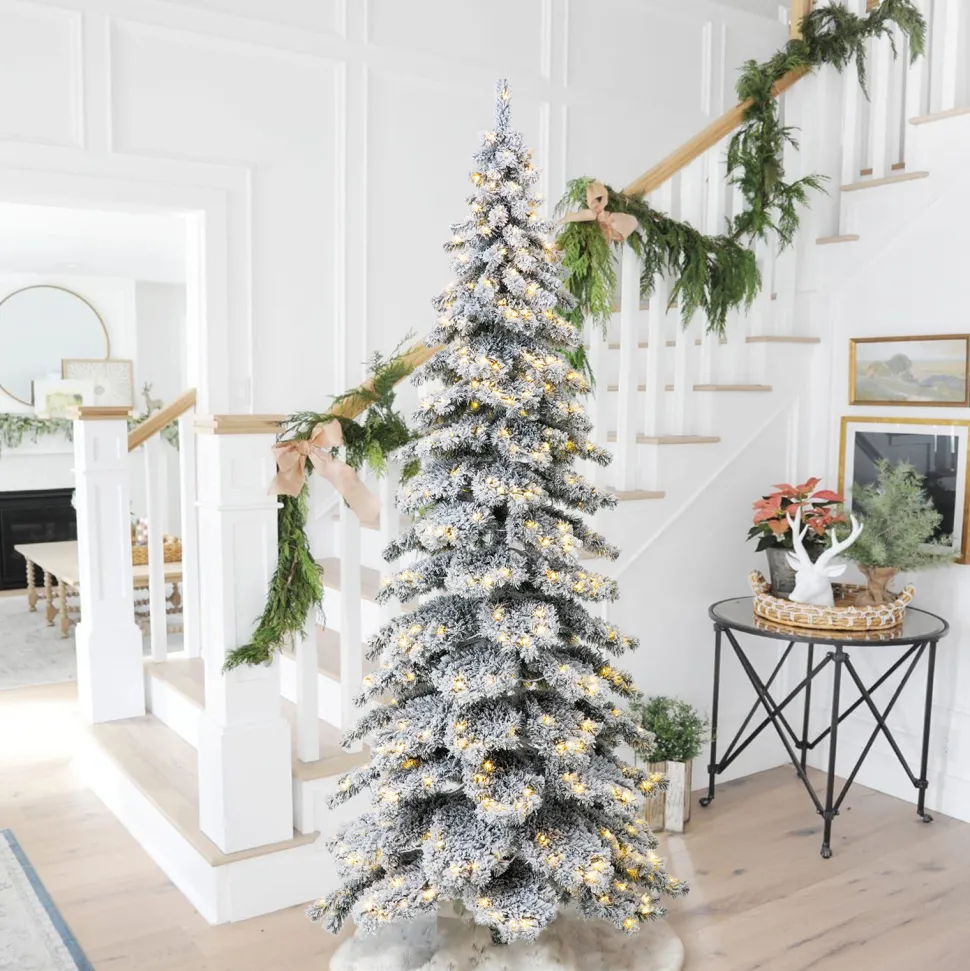 Best The Holiday Aisle 9Ft Slender Flocked/Frosted Spruce Christmas Tree With 500 Led Lights