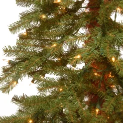 Fashion Steelside Green Artificial Christmas Tree With 150 Clear/White Lights
