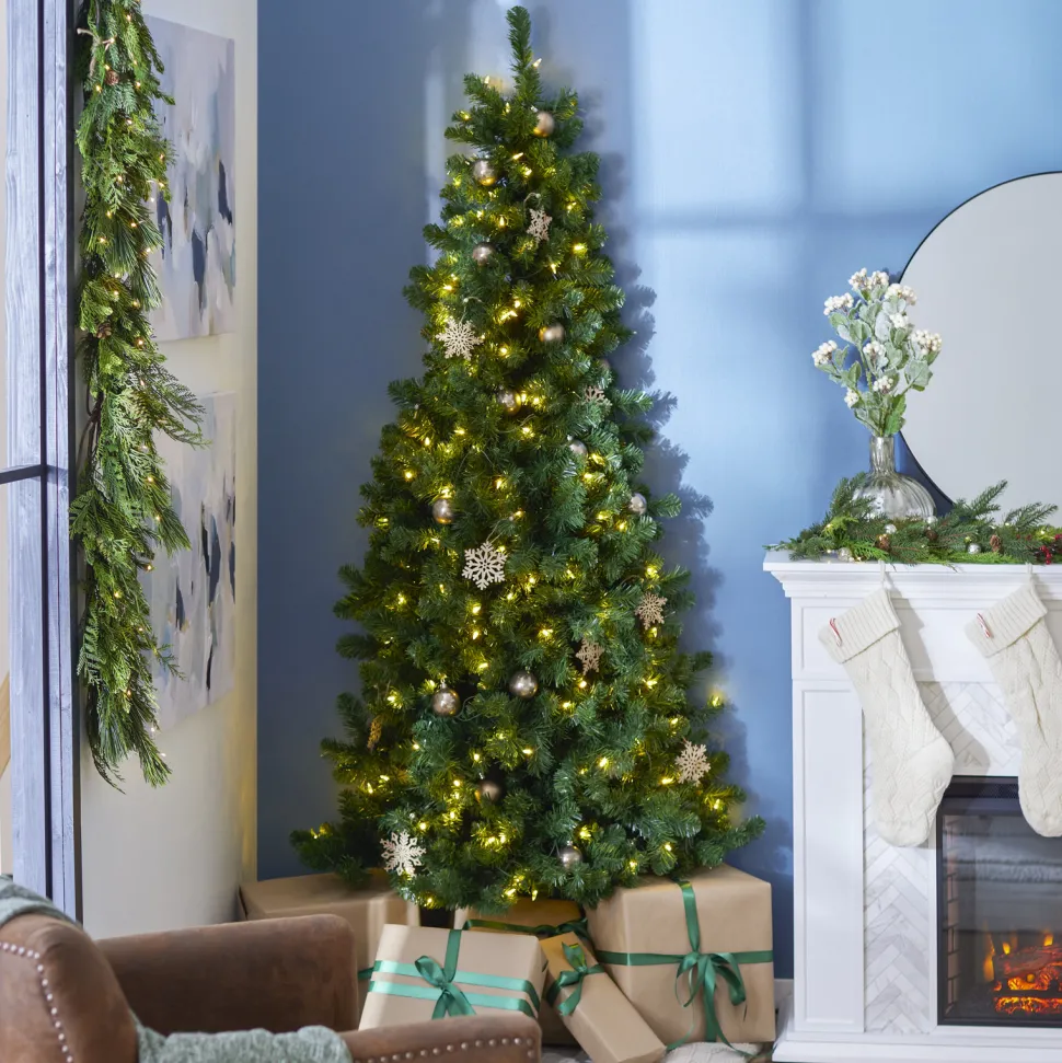 Clearance The Holiday Aisle Home Heritage Pine 7 Ft Artificial Half Christmas Tree Prelit W/ 150 Led Lights